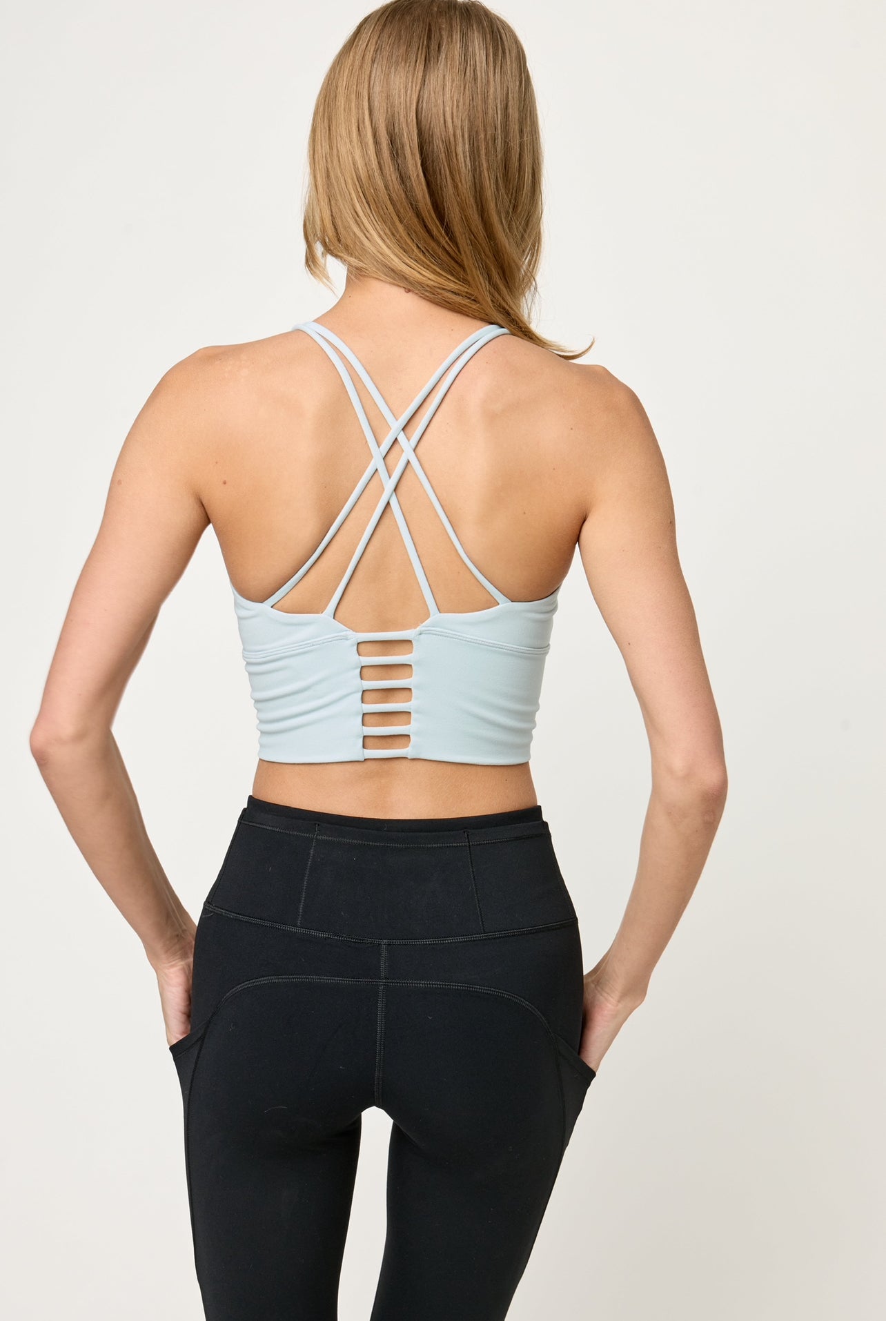 CUTOUT TOP