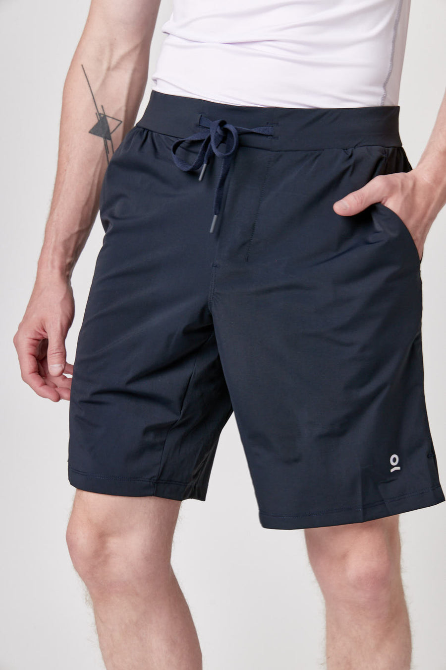 ATHLETIC SHORT