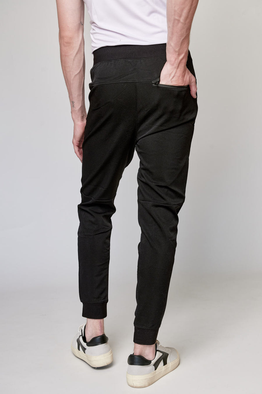 BACK ZIP PANTS